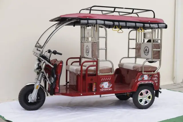 Joy E-Rickshaw photo 2
